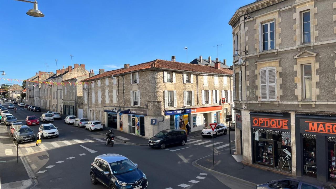La Mimi, Grand T2 Hyper Centre Ville Fontenay-le-Comte Dış mekan fotoğraf